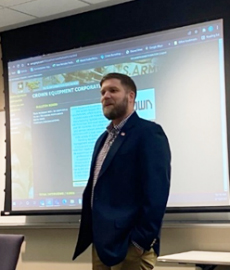 PaYS Marketer, Davin Bentley giving Crown Equipment Corporation corporate recruiting team a PaYS overview. PaYS Marketer, Davin Bentley giving Crown Equipment Corporation corporate recruiting team a PaYS overview.