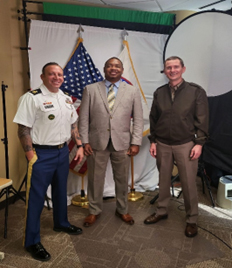 Curtis Taylor (m) with Atlanta Battalion Leadership CSM Jason Schwartz (l) and LTC Adair Cox (r)