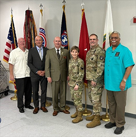 (l-r) James Bernet, Army Reserve Ambassador, Matthew Green, Army PaYS Marketer, Christopher Schroeder, Army Reserve Ambassador, BG Stacy Babcock, Chief of Staff, USARC, COL Michael L. Lindley, Commander, 6th Recruiting BDE, and Derek Toliver, Army Reserve Ambassador. (l-r) James Bernet, Army Reserve Ambassador, Matthew Green, Army PaYS Marketer, Christopher Schroeder, Army Reserve Ambassador, BG Stacy Babcock, Chief of Staff, USARC, COL Michael L. Lindley, Commander, 6th Recruiting BDE, and Derek Toliver, Army Reserve Ambassador.