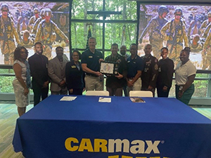 (l-r) Crancena Ross, PaYS Marketing Analyst, Ja-Vell Bullard, PaYS Admin Assistant, Thomas Parker, PaYS Project Lead, Sonja Brewer, Army Reserve Ambassador, Virginia, Matt Aman, Vice President Logistics, CarMax, LTC Averill, Commander, Richmond Recruiting Bn, Antonio Johnson, PaYS Program Manager, Keith Fox, Senior Recruiter – Military Sourcing, CarMax, CSM Luis Irizarry, Richmond Recruiting Battalion, LaQuyin Brock, PaYS Senior Marketer, Velvett Jenkins, PaYS Social Media Coordinator (l-r) Crancena Ross, PaYS Marketing Analyst, Ja-Vell Bullard, PaYS Admin Assistant, Thomas Parker, PaYS Project Lead, Sonja Brewer, Army Reserve Ambassador, Virginia, Matt Aman, Vice President Logistics, CarMax, LTC Averill, Commander, Richmond Recruiting Bn, Antonio Johnson, PaYS Program Manager, Keith Fox, Senior Recruiter – Military Sourcing, CarMax, CSM Luis Irizarry, Richmond Recruiting Battalion, LaQuyin Brock, PaYS Senior Marketer, Velvett Jenkins, PaYS Social Media Coordinator