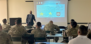 Alfredo Harris briefing soldiers during the R2PC